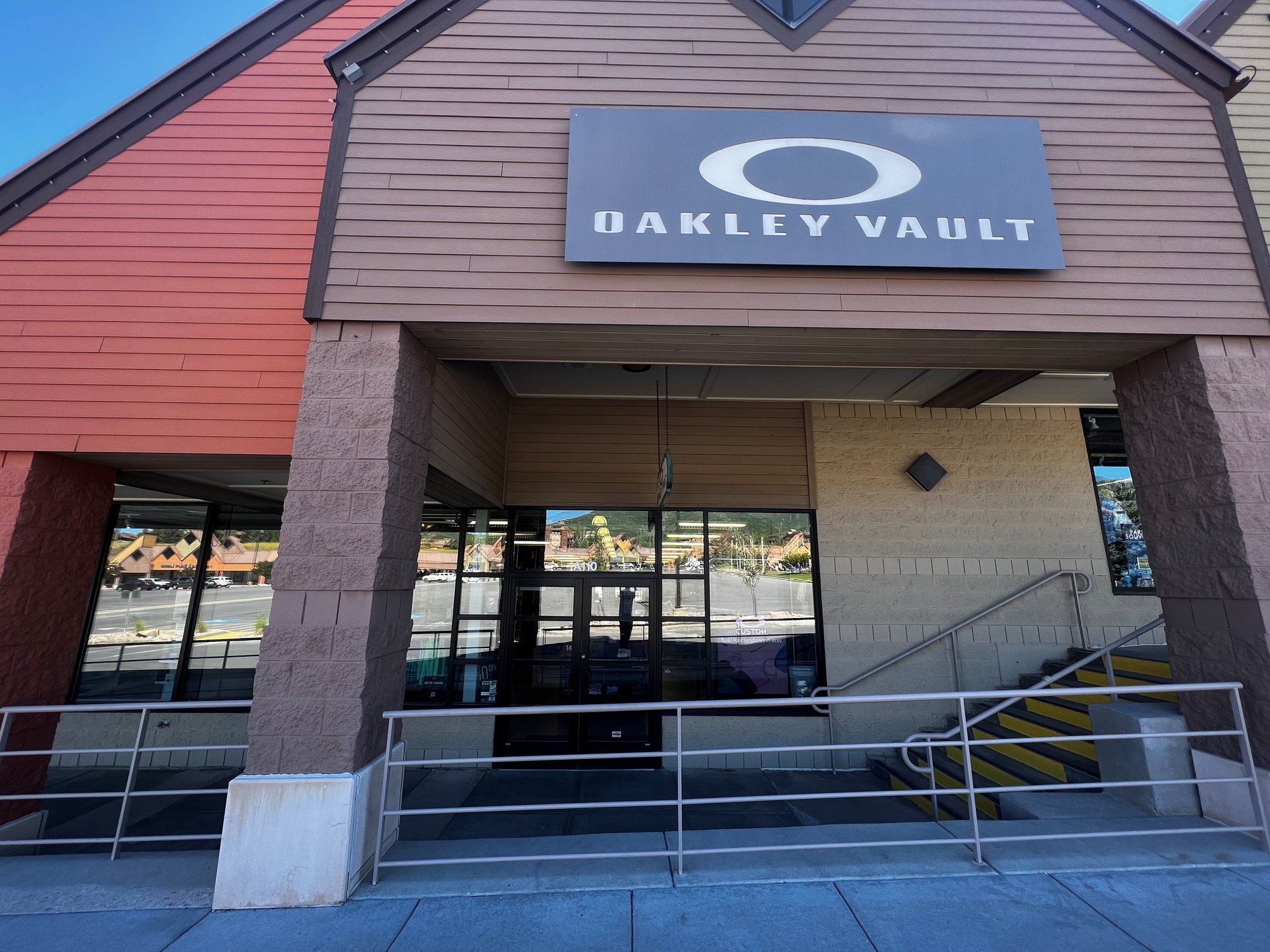 Oakley Vault, 6699 Landmark Dr Park City, UT  Men's and Women's  Sunglasses, Goggles, & Apparel